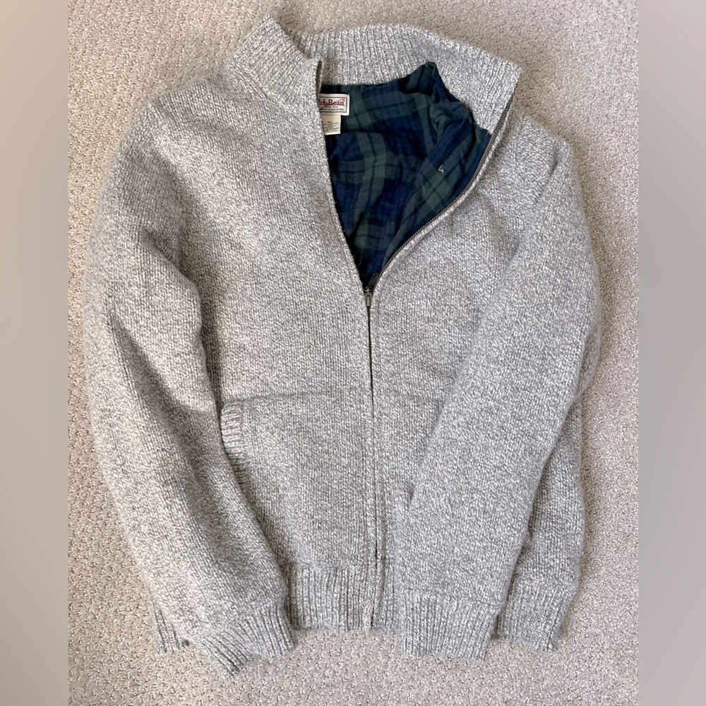 LL Bean 100% lambs wool flannel lined sweater. Full zip